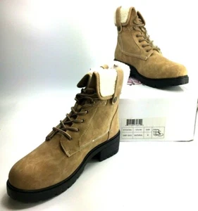 Olivia Miller OMP-2410 Cozy Lug Boot Women's Size 9 Color Natural NEW IN BOX - Picture 1 of 5