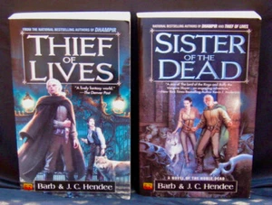 B. & J.C. Hendee 's NOBEL DEAD SAGE - Books 2 & 3 - PHASE 1 (2004) 1st/1st Ppbks - Picture 1 of 5