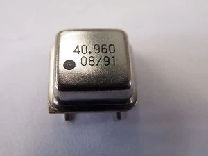40.96MHz 4 Pin Crystal Oscillator. Quantity in Drop Menu CA09 - Picture 1 of 4