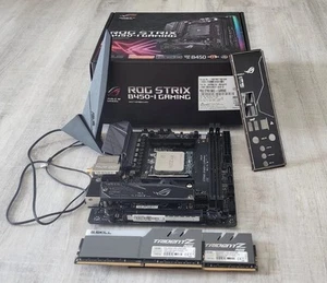 Am4 Mini ITX Combo AMD Ryzen 7 3800X, Asus Strix B450i, G Skill 32GB RGB DDR4 - Photo 1/4