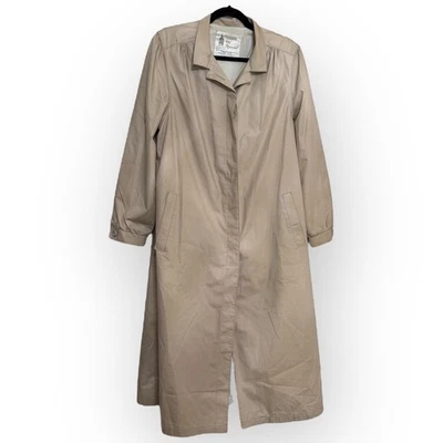 EUC Vintage London Fog Women’s Single-Breasted Trench Coat – US Size 8 – Beige - Image 1 of 4