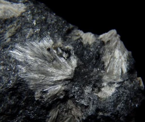 VALENTINITE very rare mineral ! SLOVAKIA Little Carpathians Mts. Pezinok /pl453 - Picture 1 of 16