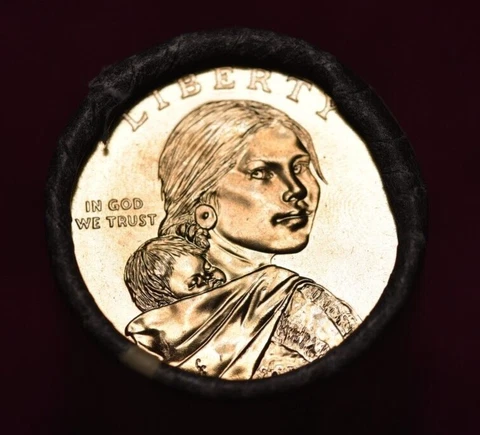 1 ROLL OF 25 BRILAINT UNCIRCULTED 2019  NATIVE AMERICAN  GOLD DOLLARS UNOPENED Cover