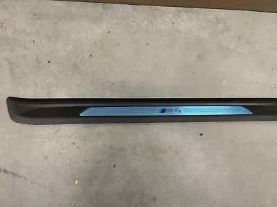 BMW M4 2015-2020 - Placa de desgaste - BMW (51-47-8-063-797) Foto 1 de 4