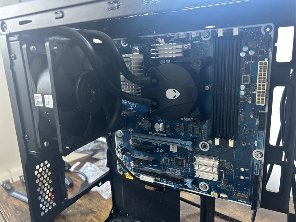 Alienware R10 Desktop Mobo AMMTS-SH Am4 Ddr4, con enfriador líquido Astetek Aio Foto 1 de 4