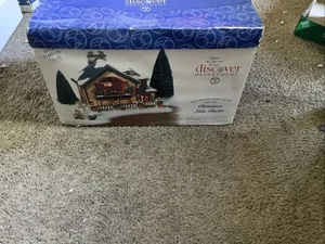 Dept 56 "Christmas Lake Chalet" Snow Village #55061 COMPLETE Light Up - Picture 1 of 5