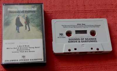 SIMON & GARFUNKEL - CASSETTE TAPE ALBUM -  SOUNDS OF SILENCE - 1966 US ISSUE Foto 1 de 4