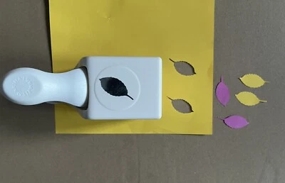 Martha Stewart punch die cut- 1” Leaf - Image 1 of 3