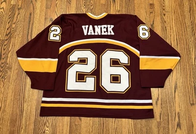 Minnesota Golden Gophers Thomas Vanek Mission NCAA College Hockey Jersey MIC XL  - Image 1 of 4