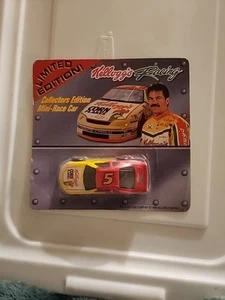 1:64 #5 TERRY LABONTE Kellogg's Racing 1996 Limited Edition CORN FLAKES - Picture 1 of 3