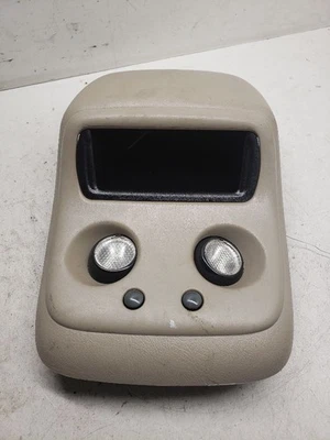 Consola central superior delantera usada se adapta a: Chevrolet Avalanche 1500 2002 techo sin tel Foto 1 de 4