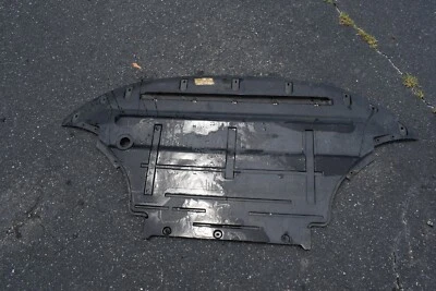 AUDI Q5 PREMIUM PLUS 2009-2012 PROTECTOR CONTRA SALPICADURAS FABRICANTE DE EQUIPOS ORIGINALES CAMIONETA LOCAL Foto 1 de 4