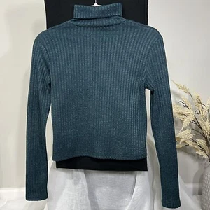 Women Green Cropped Sweater Turtleneck Size Small Olivia Rae Ribbed Mock Neck - Picture 1 of 1