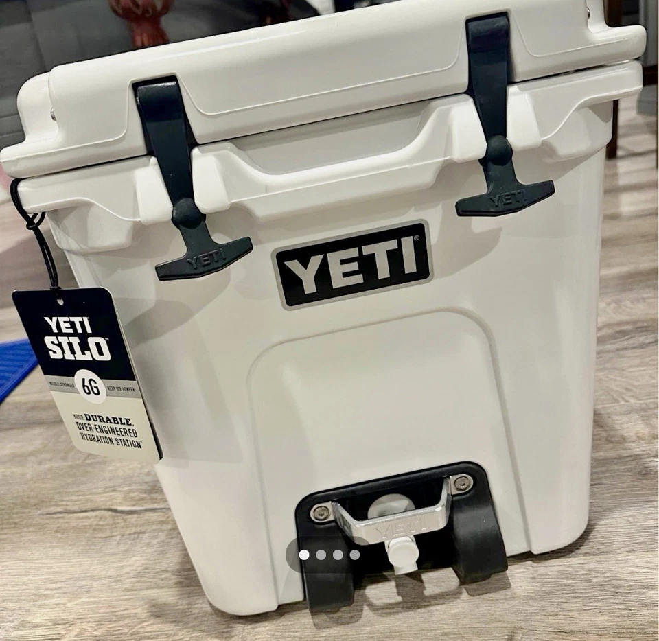 NUEVO CON ETIQUETAS ENFRIADOR DE AGUA YETI SILO ESTACIÓN DE HIDRATACIÓN AISLADA 6 GALONES 24 CUARTOS BLANCO Foto 1 de 4