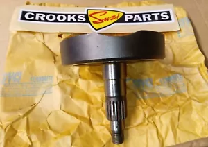 Medio cigüeñal derecho genuino Suzuki RM125 Z nuevo 12220-14110 1982 - Imagen 1 de 12