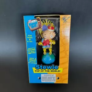 Stewie Top Des The World Famille Guy Mini-Statue Métal 13cm Rocket USA - Photo 1/8