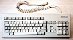 ✅ Tastatur Commodore Amiga 2000 ⭐ funktioniert ⭐ sehr guter Zustand ⚡️ - Afbeelding 1 van 13