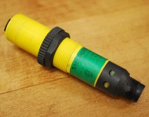 Banner S18SP6FF50Q EZ-BEAM S18 Series: Fixed Field; Range: 50mm; Input: 10-30V - Picture 1 of 6