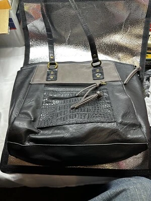 Bolso de mano grande BUENO "Toni" con 2 asas en negro, 3 cremalleras y bolsas Foto 1 de 4