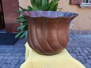 Vaso in rame martellato usato - Foto 1 di 2