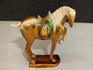 VINTAGE 1950's HORSE FIGURINE CHINESE MAJOLICA Asian Marked - Picture 1 of 6