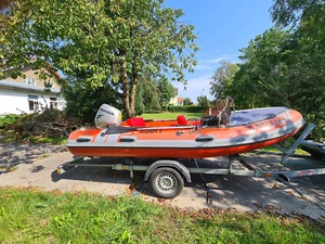Schlauchboot von Gugel, Honda 50 PS Motor, Festrumpf mit Anhänger - Bild 1 von 8