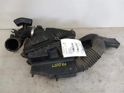 2010-2013 SUZUKI SX4   AIR BOX  Air Cleaner 2.0L Fits 10-13 SX4 382273 - Image 1 of 4