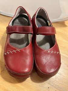 Wolky Red Leather Mary Jane Sling Back Strap Clogs 6015 Women's Sz 7-7.5 / 38 EU