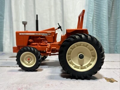 1995 ERTL Toy Farmer Allis Chalmers Two-Twenty Tractor W/ Duals 1/16 - Image 1 of 4