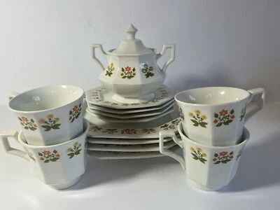 Johnson Brothers 复古复古 13 件套 POSY 铁矿石餐具 — 第 1/4 张图片