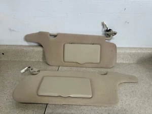 00-04 Subaru Legacy & Outback Driver & Passenger Sun visor Lighted Biege OEM - Picture 1 of 3
