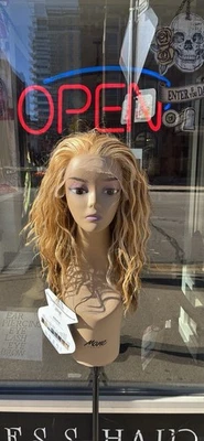 Vivica a Fox Wig - Image 1 of 2