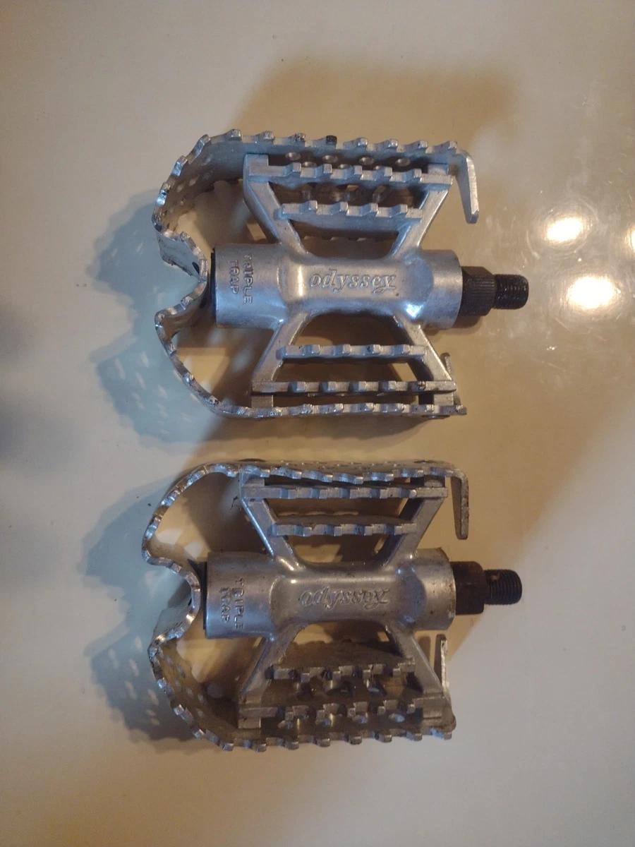 ☆新品箱付き ODYSSEY TRIPLE TRAP フラットペダル 新品箱付き ODYSSEY