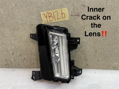Luz antiniebla LED RH lado derecho OEM 84205786 2017-2023 Cadillac XT5 Foto 1 de 4