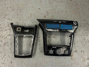 VAUXHALL ASTRA VXR PIANO BLACK CENTRE CONSOLE AND ASHTRAY MK5 H 2008 PUSH START - Picture 1 of 5