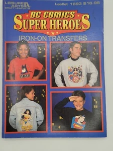 DC COMICS SUPER HEROES Bügelbild Transfers 1996 Batman Harley Quinn Joker 178 Pgs - Bild 1 von 8