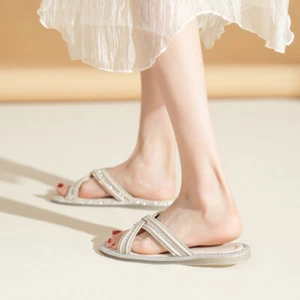 Women's Orthopedic Flower Flat Flip Flops，Floral Slip On Open Toe Beach Slippers - Picture 1 of 5