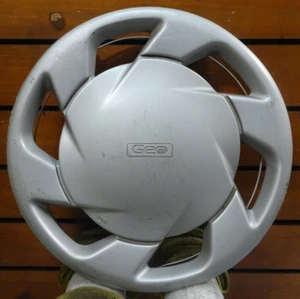 Geo Storm OEM '90-'93 14" Hubcap Wheel Cover 8970239810 - Picture 1 of 8