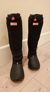 NEU HUNTER WANDERER GRÖSSE 8 DAMEN SCHWARZ WASSERDICHT HOCH SHERPA SCHNEESTIEFEL  - Bild 1 von 5