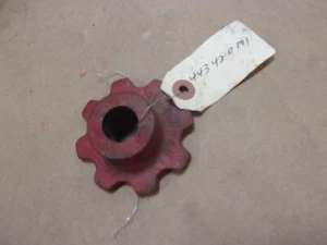 MF 443420M1 Planter Detachable Link Square Chain 8 Tooth Drive Sprocket Tractor - Picture 1 of 8