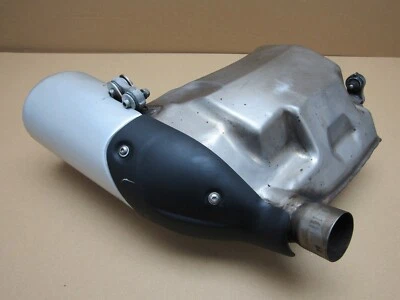 Ducati Monster M797+ 2019 5.842 millas escape colector caja trasera (11595) Foto 1 de 4