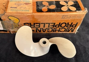 Michigan Wheel Mercury 32082 K74 Outboard Motor Boat Propeller 7-1/4" x 7 Pitch - Foto 1 di 2