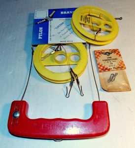 E-Z JUST RED 6" CONTROL LINE HANDLE PLUS 60ft PYLON BRAND .015 BRAIDED LINES - Picture 1 of 14