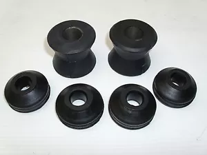 LAND ROVER DEFENDER 90 / 110 REAR SHOCK ABSORBER BUSH KIT - 300TDI, TD5 & PUMA - Picture 1 of 1