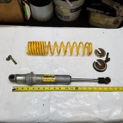 Amortiguador delantero Skidoo MXZ 600 700 800 ZX HPG 1999-2003 con resorte 505070733 Foto 1 de 4