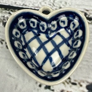 Boleslawiec Herzform Ornament Polen Volkskunst blau weiß Keramik - Bild 1 von 7