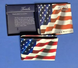 Trails handgefertigte GELDBÖRSE rot weiß & blau Brieftasche Organizer amerikanische Flagge ~ Neu im Karton! - Bild 1 von 6