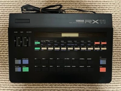 Batería electrónica Yamaha RX11 Rhythm Machine negra buena GP Foto 1 de 4