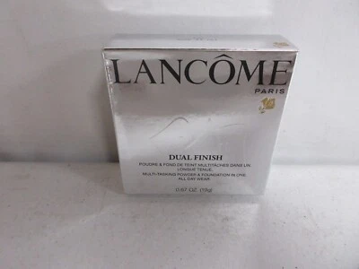 Lancome Dual Finish Multi-tasking Longwear Powder Foundation 220 BUFF (C) - Image 1 of 4