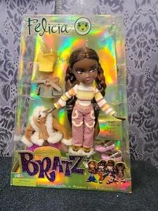 BRATZ Campfire Felicia Fashion Doll Serie 3 - mit Poster 2 Outfits Schuhe und Bürste - Bild 1 von 10